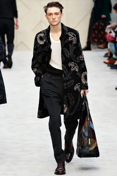 Look 30